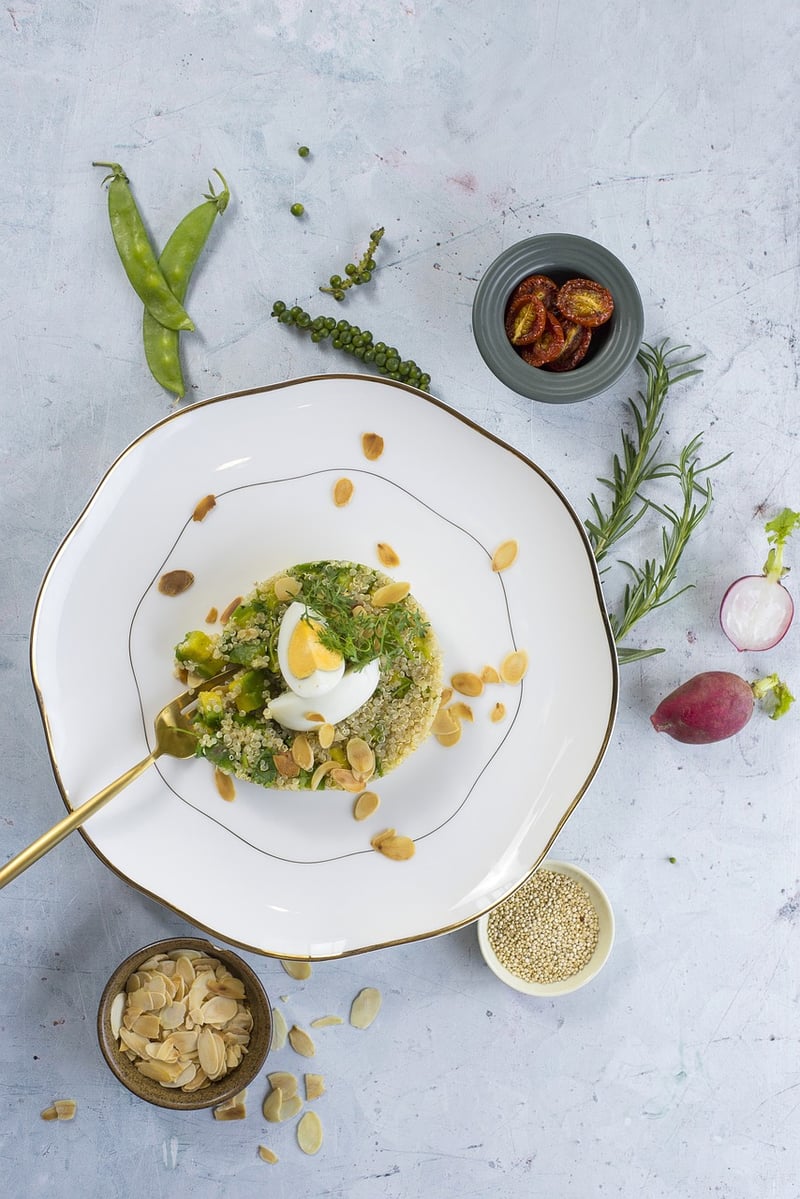 Quinoa Salad with Lemon Vinaigrette